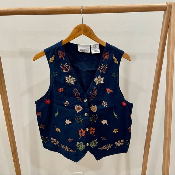 Vintage Leaves Leaf Embroidered Button Front Vest in Navy Blue 🍁 🍃 🍂 - Picture 2 of 5